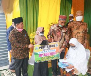 Salurkan BLT-DD, Plt. Bupati Bireuen Ingin Pastikan Penerima Bantuan Tepat Sasaran