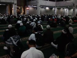 MUI Kecewa Pemerintah Larang Warga Kumpul di Masjid