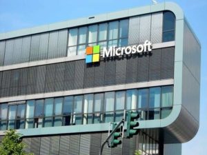 Microsoft News Pecat Puluhan Jurnalis, Tugas Diambil Alih Kecerdasan Buatan