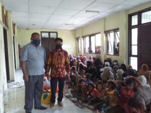 Respon Cepat Pemuda OKI dan Eddie Foundation Serahkan Bantuan Darurat Untuk Muslim Rohingya