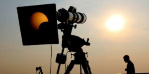 Gerhana Matahari Cincin Terlihat Sempurna 12 Persen Lintasi Langit Aceh