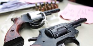 Warga Aceh Besar Serahkan Senpi dan 14 Butir Amunisi Aktif ke Polisi