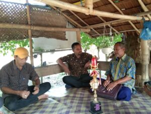 Anggota DPRK Zoel Sopan Kunjungi Kediaman Pencipta Logo Bireuen