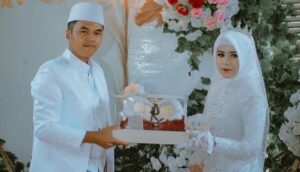 Viral, Pemuda Ini Nikahi Kekasihnya dengan Mahar 107 Butir Telur