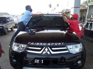 Ribuan Mobil Mewah di Aceh ‘Tidak Malu’ Pakai Sticker BBM Subsidi