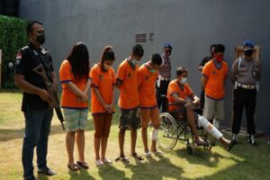 Terlibat Jaringan Narkoba, Dua Wanita Cantik dan 2 Oknum Polisi Ditangkap