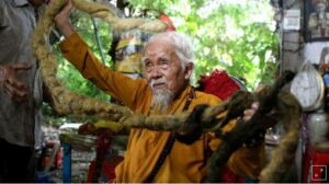 80 Tahun Tidak Dipotong, Rambut Pria Ini Capai 5 Meter