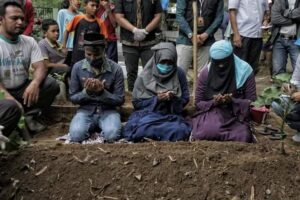 Tetaplah Pertahankan Cinta Aceh Untuk Rohingya