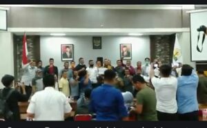 Tumbangkan Plt. Gubernur Aceh Bergema di Gedung DPRA