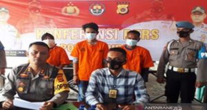 Penampakan 1 Muncikari dan 2 Pria Hidung Belang di Pidie, Tak Berkutik Saat Dijemput Polisi