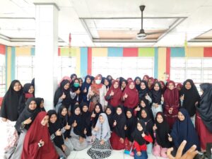 Hj. Rizayati Sumbang Rp 10 Juta untuk Santri Penghafal Al Quran di Langsa
