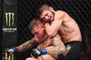 Detik-Detik Khabib Hajar Gaethje di UFC 254