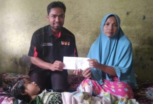 Eddie Foundation Santuni Bocah Lumpuh Asal Peusangan