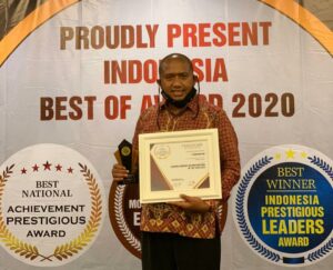Hj. Rizayati Kembali Terima Penghargaan, Kali Ini dari Indonesia Development Acheivement Foundation