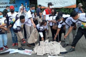 2.000 Relawan Satgas Covid19 Mundur karena Kecewa Pembagian Masker ke Massa Habib Rizieq