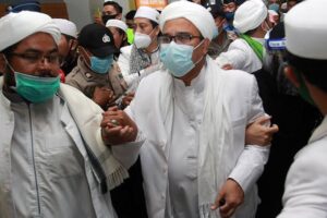Rizieq Shihab dan FPI Didenda Rp 50 Juta