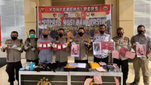 Bandar Sabu Ngaku Kebal Karena Pakai Rantai Babi Tewas di Dor di Kepala