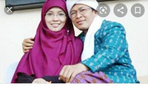 Dikabarkan Aa Gym Bercerai Lagi dari Istri Pertama, Teh Ninih Ditalak Tiga