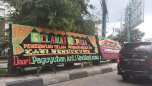 Dukung FPI Dibubarkan, Karangan Bunga Berjejer di Banda Aceh