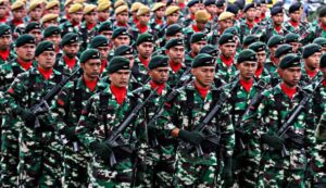 TNI Kerahkan 10 Ribu Prajurit Babinsa untuk Lacak COVID-19 di 7 Provinsi