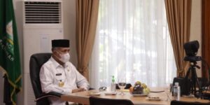 Dinilai Sukses Tangani Covid19, Gubernur Nova Iriansyah Raih Penghargaan