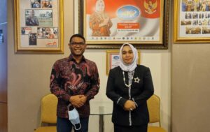 Bertemu Hj. Rizayati di Kantor IRJ, Nasir Djamil Dukung Program Indonesia Terang