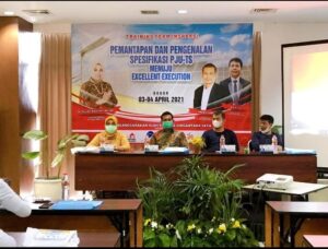 PT. IRJ Group dan Defa Dirgantara Bekali Karyawan Terkait Spesifikasi Lampu Tenaga Surya