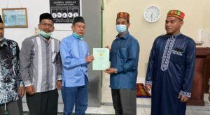 Dayah Perbatasan Manarul Islam Aceh Tamiang Terima Sertifikat Tanah dari PT. Socfindo