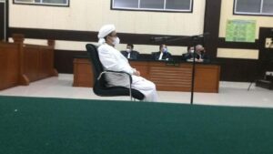 Habib Rizieq Dituntut 2 Tahun Penjara di Kasus Kerumunan