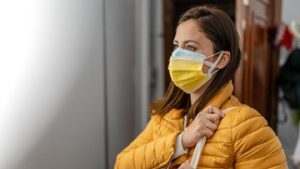 Dokter Sarankan Masyarakat Pakai Double Masker