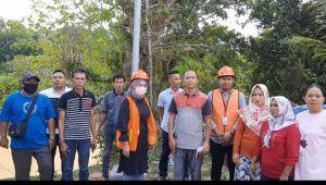 PT. IRJ Group Inspeksi Pemasangan PJUTS di Sumsel, Warga: Terimakasih Ibu Rizayati