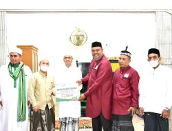 Bank Aceh Cabang Bireuen Serahkan Dana CSR 75 Juta untuk Mesjid Babul Falah