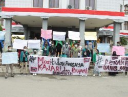 Aliansi Mahasiswa Gelar Aksi Mosi Tidak Percaya Terhadap Bupati Bireuen
