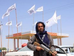 Kabul Dikepung, Presiden Afghanistan Melarikan Diri