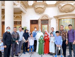 Milad ke 37 Hj. Rizayati dan Tiga Tahun Program Indonesia Terang Diwarnai Santunan Yatim