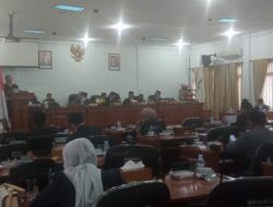 Fraksi Golkar Minta Bupati Bireuen Tertibkan PKL di Matang Geulumpang Dua