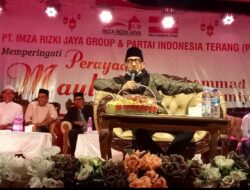 Ustadz Zacky Mirza Hadir di Maulid Akbar Cut Nyak Rizayati, Warga Padati Lokasi