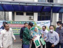 Bank Aceh Syariah Bireuen dan Dinsos Salurkan Bantuan untuk Penyandang Disabilitas