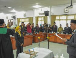 Nurmi Alamsyah Resmi Dilantik Jadi Anggota PAW DPRK Bireuen