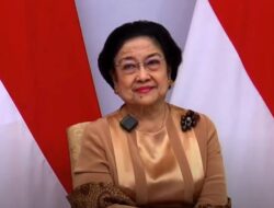 Megawati Pimpin Demo Masak Tanpa Minyak Goreng