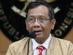 Mahfud MD Ingatkan Polisi Tak Bawa Peluru Tajam di Demo 11 April