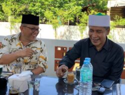 Mengintip Kemesraan Ketua NasDem Aceh dengan Ayah Sop Jeunib