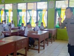 Polsek Simpang Ulim Berikan Motivasi Menulis Kepada Pelajar