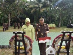 Peringati HBA ke 62, Kejari Bireuen Ziarah dan Tabur Bunga di Makam Pahlawan Kolonel Husein Yusuf