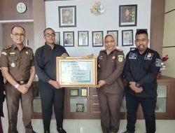 YARA Serahkan Piagam Penghargaan untuk Kejari Aceh Utara