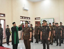 Kajari Bireuen Lantik Abdi Fikri jadi Kasi Intelijen, Muliana Pindah ke Sabang