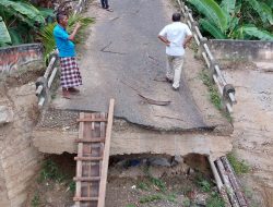 Warga Uteun Bunta Minta Pemkab Bireuen Bangun Jembatan Darurat