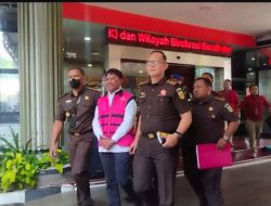 Menkominfo Johnny G Plate Jadi Tersangka Kasus Korupsi, Langsung Ditahan Jaksa