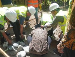 Pj. Bupati Bireuen Letakkan Batu Pertama Pembangunan Rumah Layak Huni
