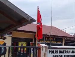 Bintang Bulan Berkibar di Mapolsek , Begini Kata Kapolres Bireuen